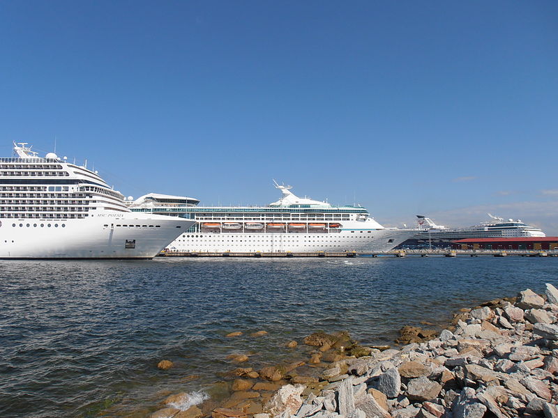 cruise liners